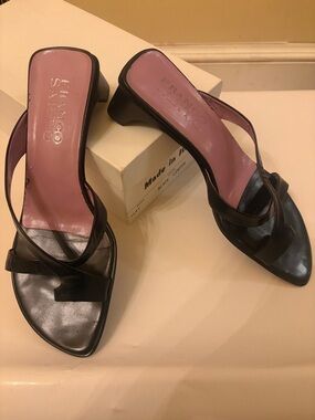 Franco Sarto Black Leather Low Heeled Sandals